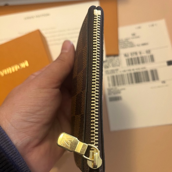 Louis Vuitton Key Pouch - Picture 8 of 8